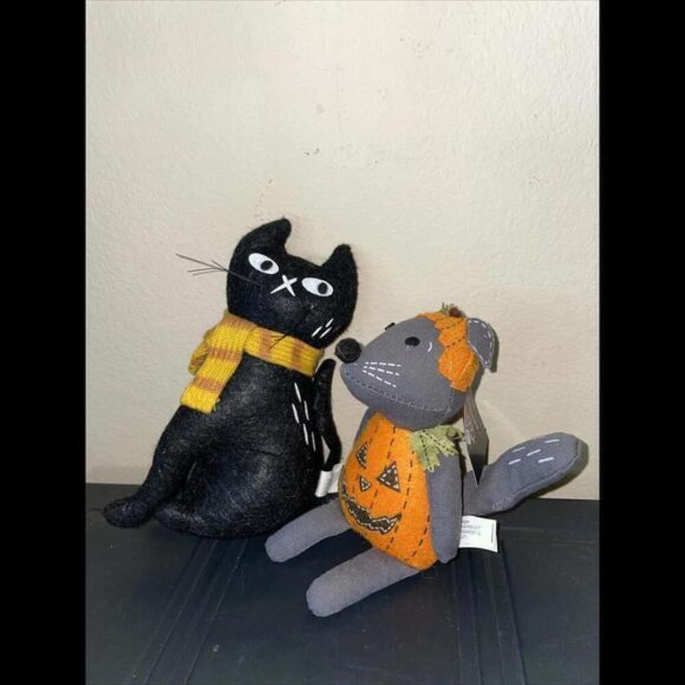 Target Hyde and Eek Boutique Fall Cat & Squirrel Figures 2021 Set Of‎ 2
